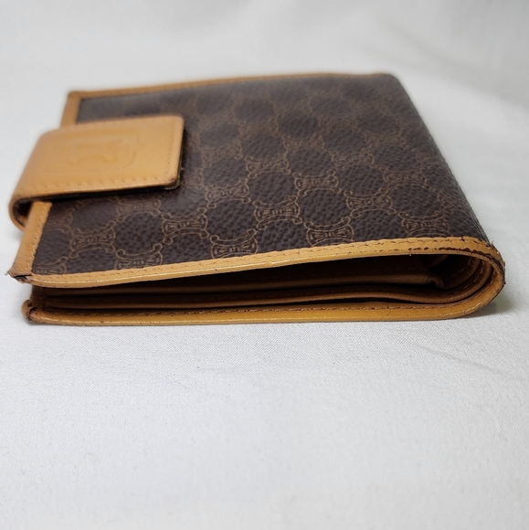 Celine Snap Bi-Fold Wallet - Picture 9 of 15